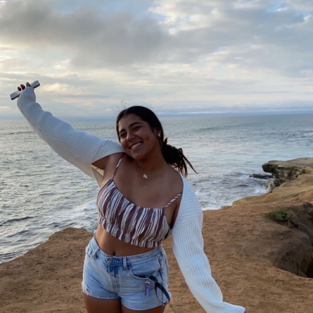 Meet your Posher, Ximena